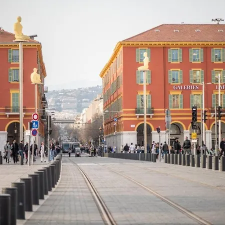 Le Notre Dame - 2 Pieces Au Coeur De * Nizza
