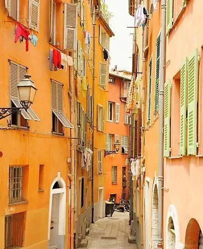 Le Notre Dame - 2 Pieces Au Coeur De